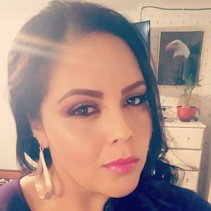 Meet your Posher, Gloria